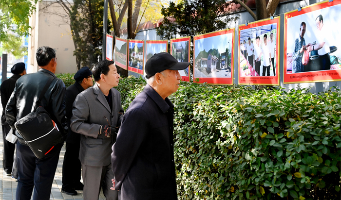 晋盂煤业集团扶贫攻坚工作成就摄影展正式开展